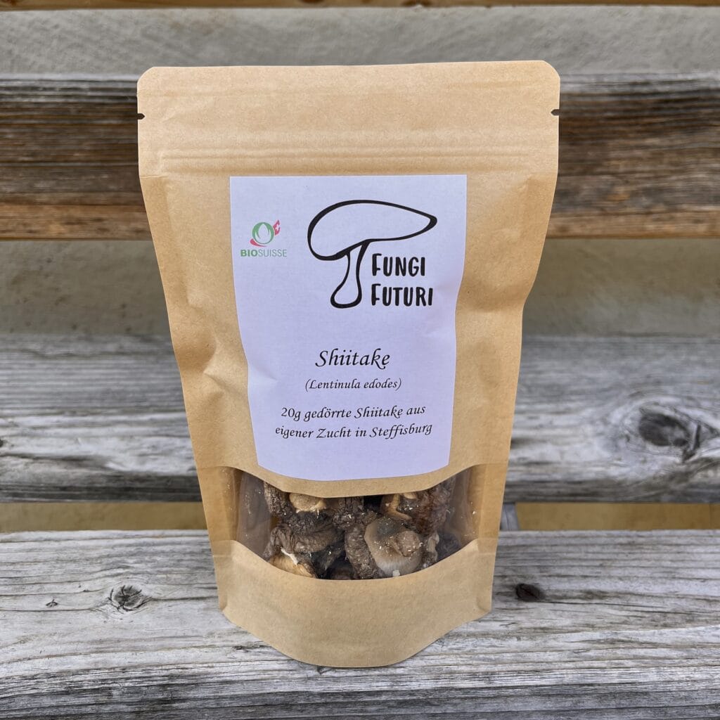Gedörrte Pilze aus eigener Produktion